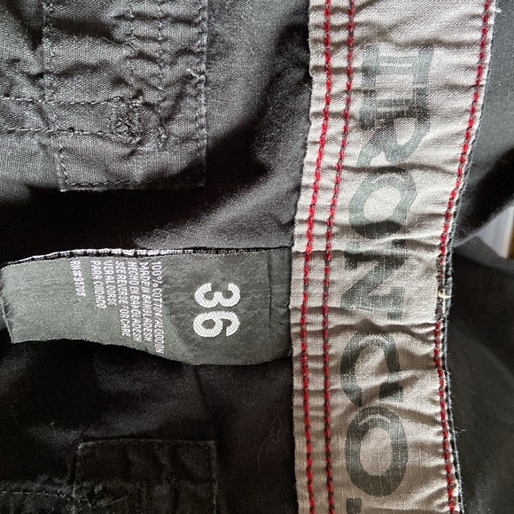 Iron company mens cargo shorts. - Picture 6 of 6